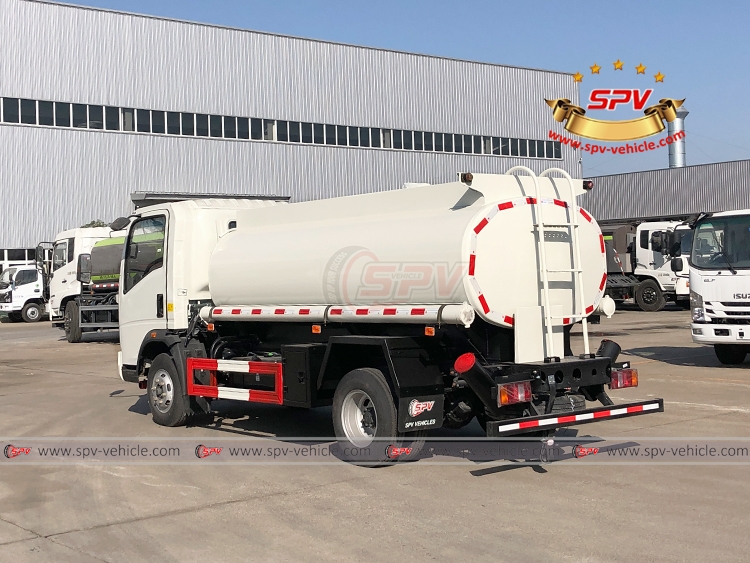 5,000 Litres Petroleum Tank Truck Sinotruk - LB